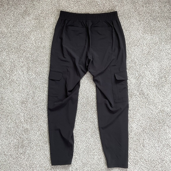 Athleta Chelsea Cargo Lined Pants Black Size 4 Black Activewear - Picture 11 of 11